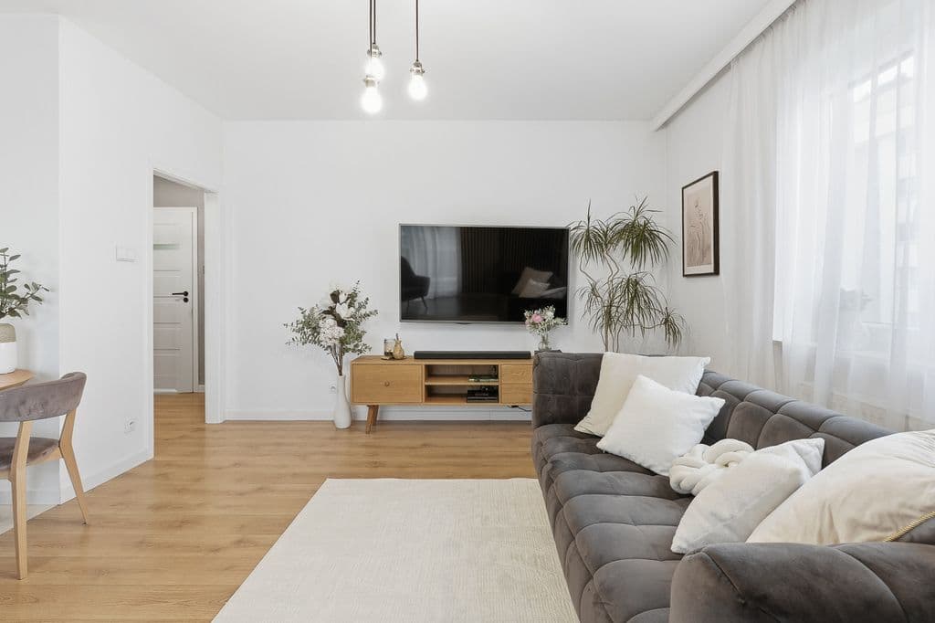 Jasne mieszkanie 2-pokojowe z balkonem i garażem – 17