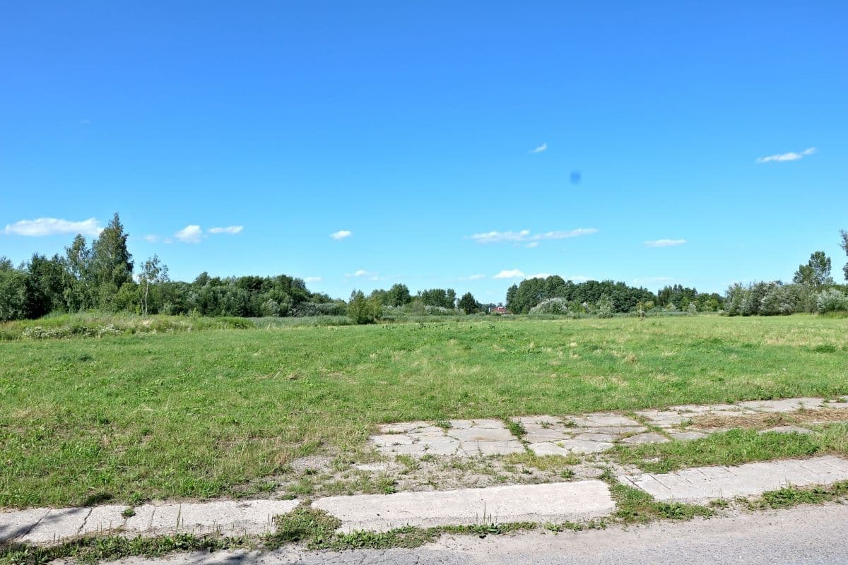 Działka inwestycyjna przy jeziorze Zgorzała w Ursynowie – 2