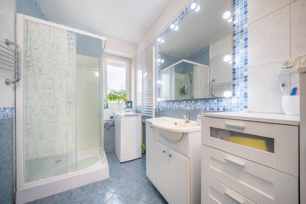 Przestronne, dwupoziomowe mieszkanie z balkonem w Piasecznie – 15