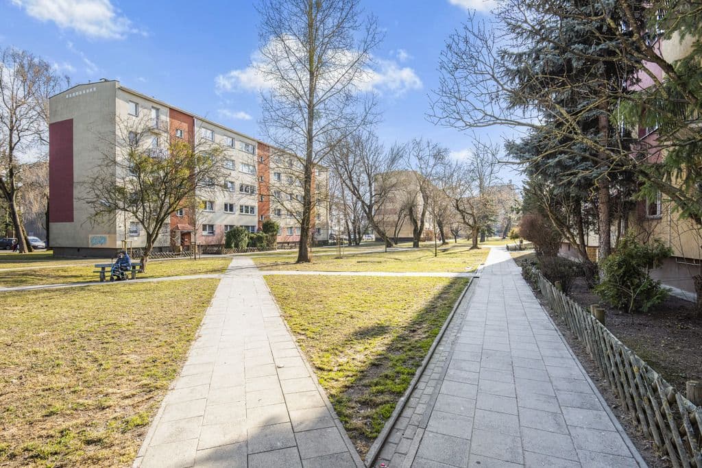 Jasne 3 pokoje w Włochach, świetna lokalizacja – 13