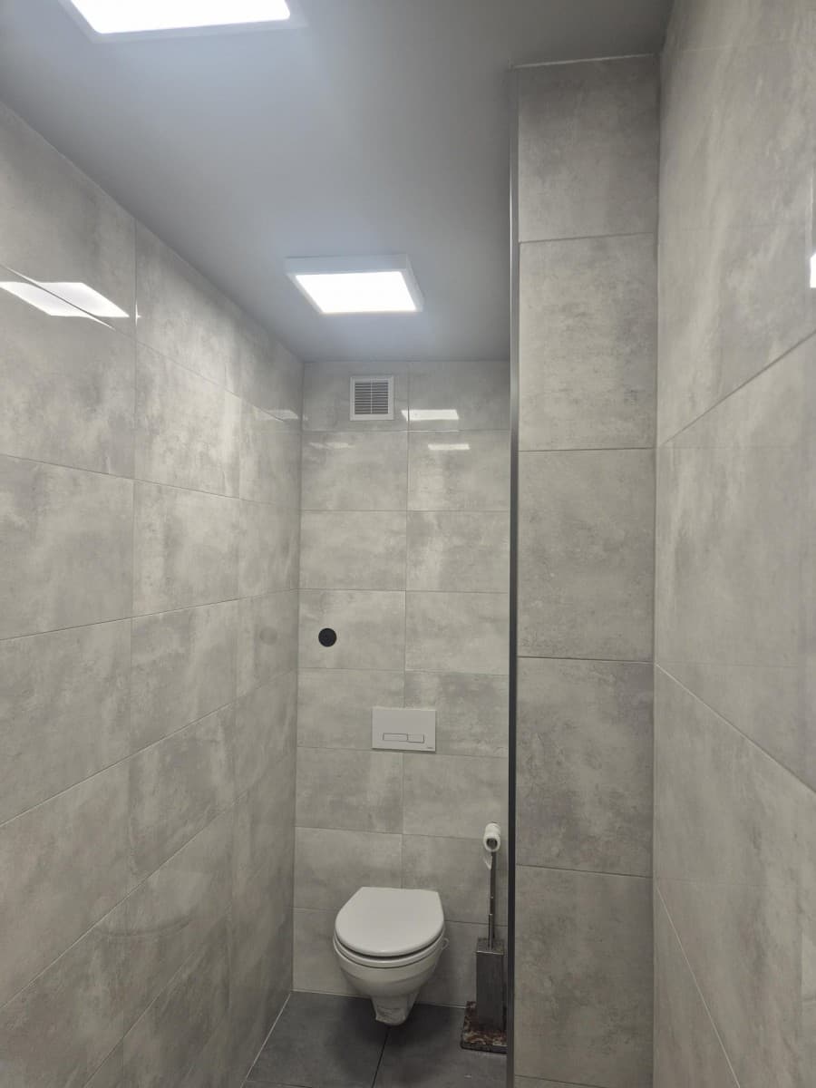 Przestronny lokal handlowo-usługowy 226 m2 w Woli – 10