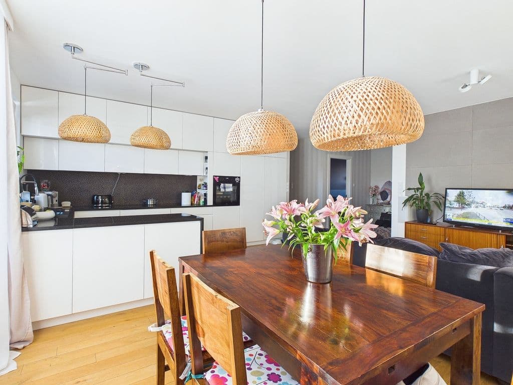 Przestronne mieszkanie 100 m² z balkonem w Bemowie – 1