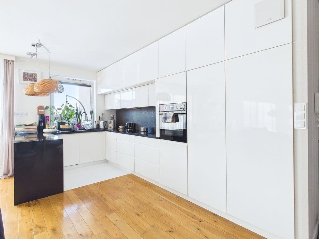 Przestronne mieszkanie 100 m² z balkonem w Bemowie – 6