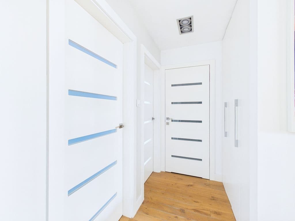 Przestronne mieszkanie 100 m² z balkonem w Bemowie – 11