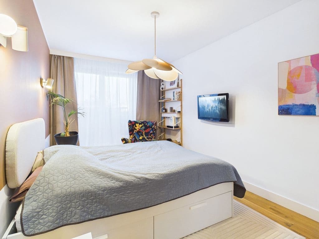 Przestronne mieszkanie 100 m² z balkonem w Bemowie – 16