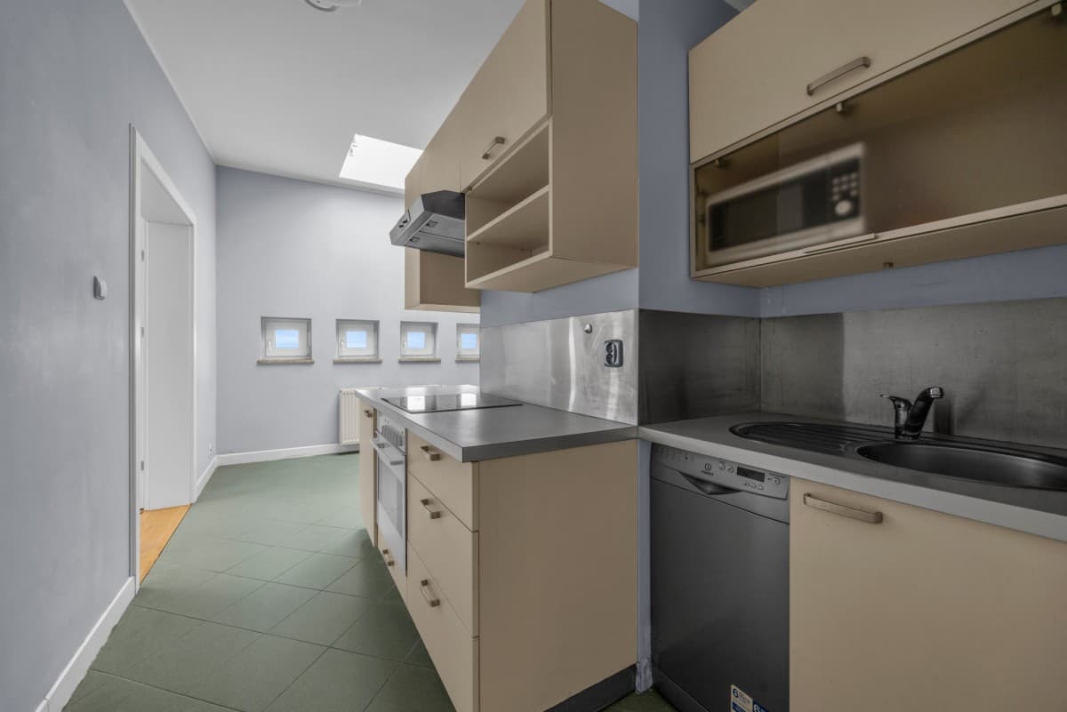 Przestronne mieszkanie 3-pokojowe na ostatnim piętrze – 7