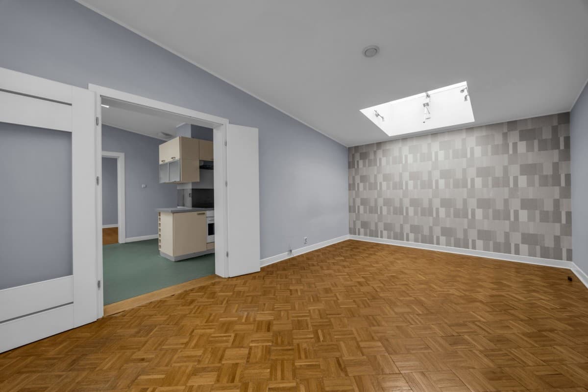 Przestronne mieszkanie 3-pokojowe na ostatnim piętrze – 11