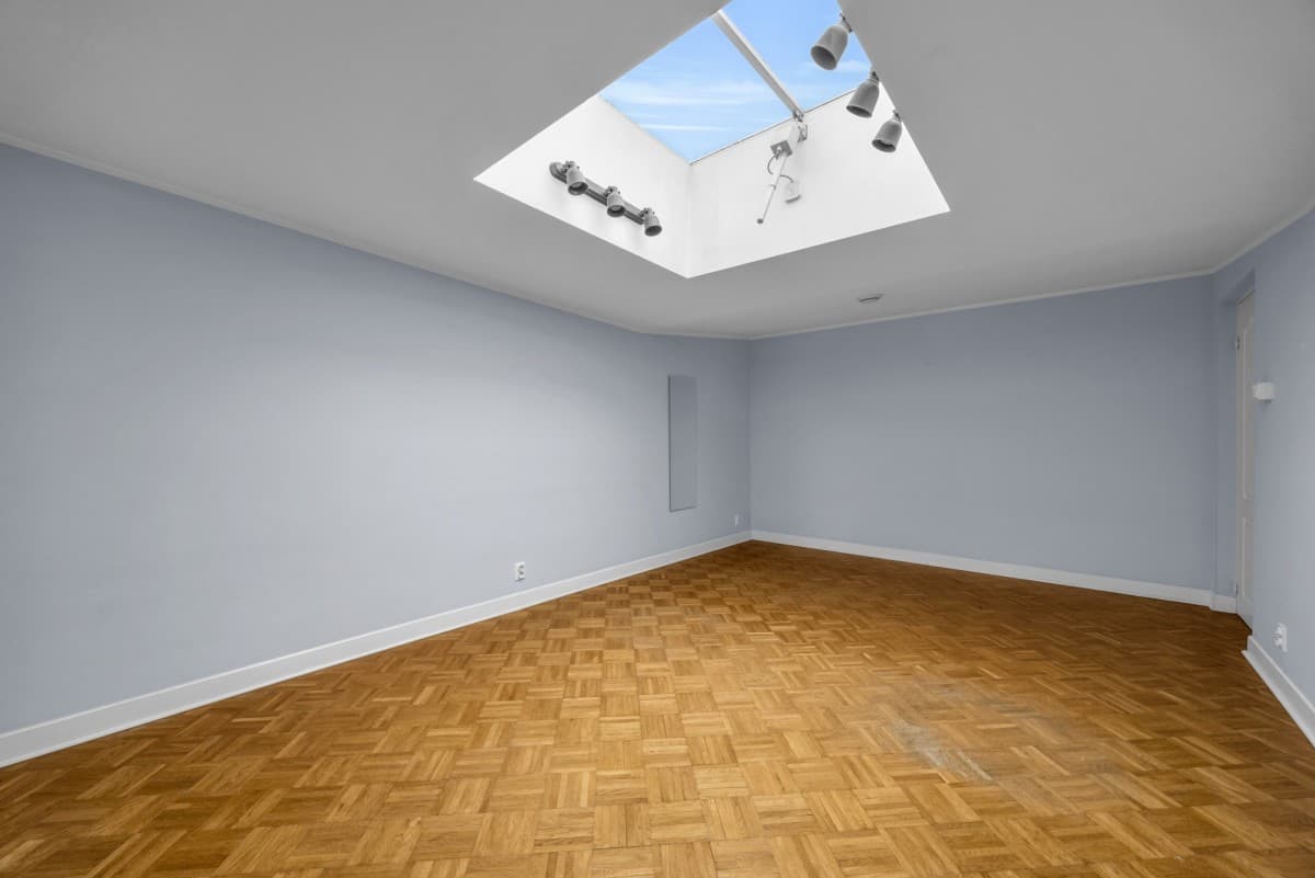 Przestronne mieszkanie 3-pokojowe na ostatnim piętrze – 12