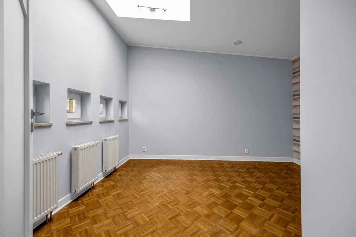 Przestronne mieszkanie 3-pokojowe na ostatnim piętrze – 14