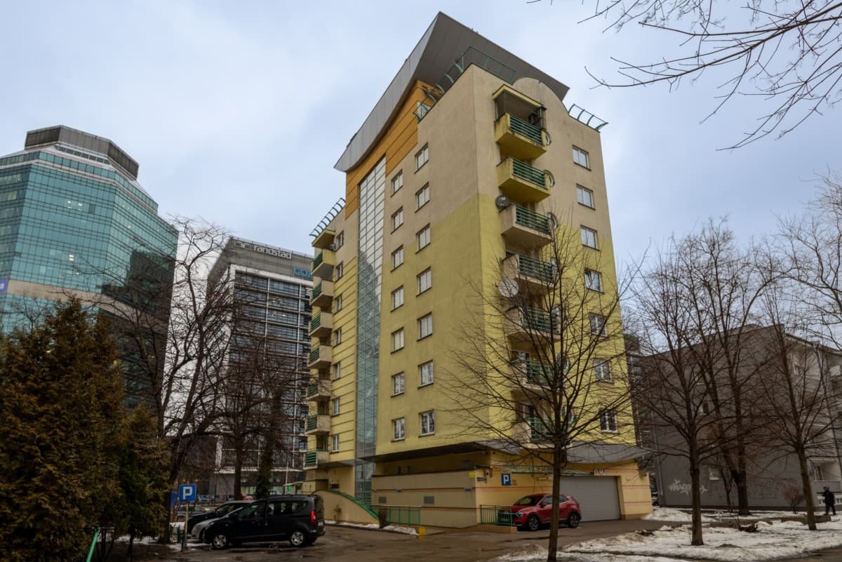 Przestronne mieszkanie 3-pokojowe na ostatnim piętrze – 20