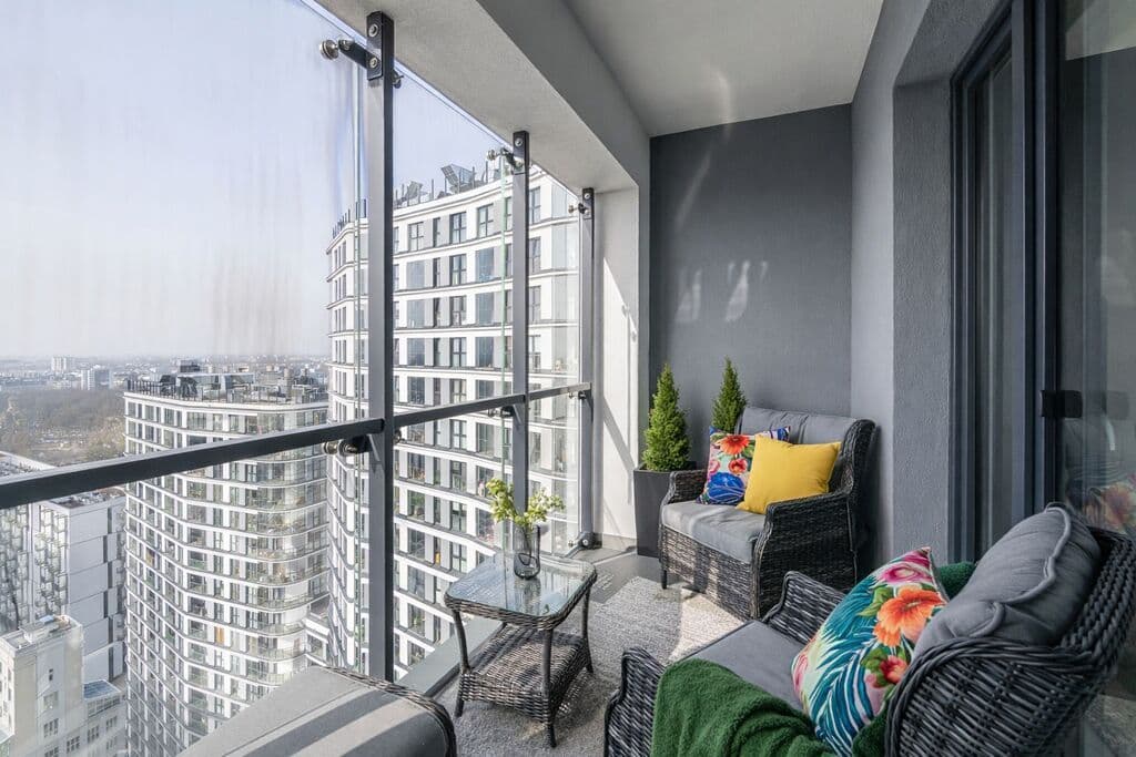 Penthouse z panoramicznym widokiem na miasto, 2 pokoje – 3