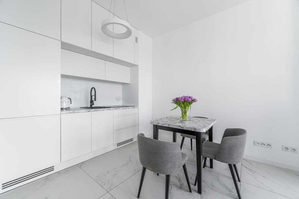 Penthouse z panoramicznym widokiem na miasto, 2 pokoje – 6