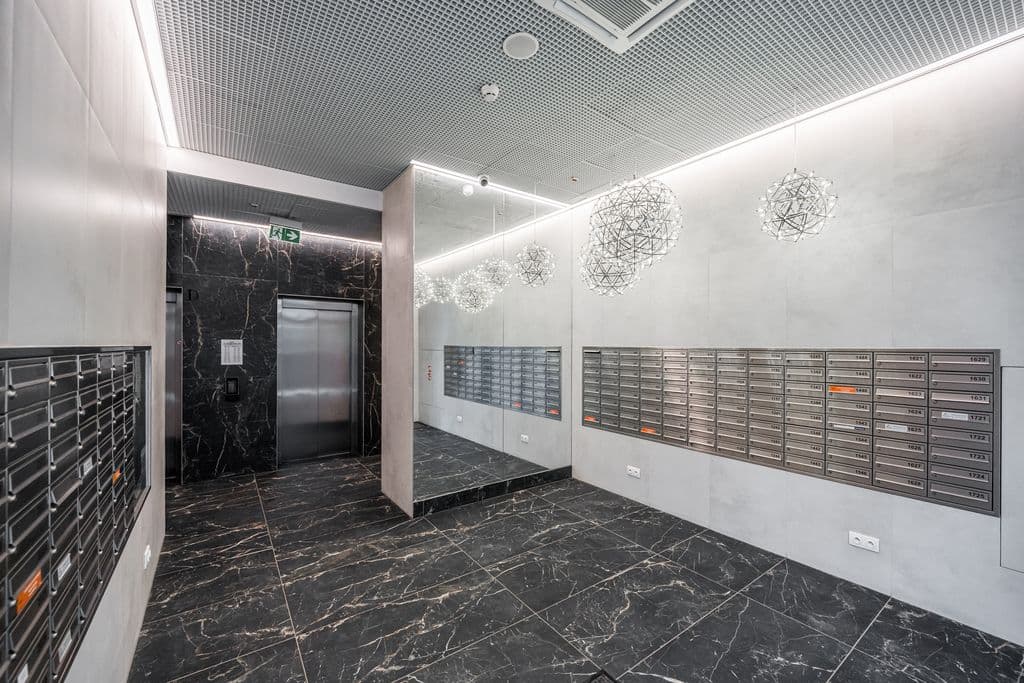 Penthouse z panoramicznym widokiem na miasto, 2 pokoje – 17