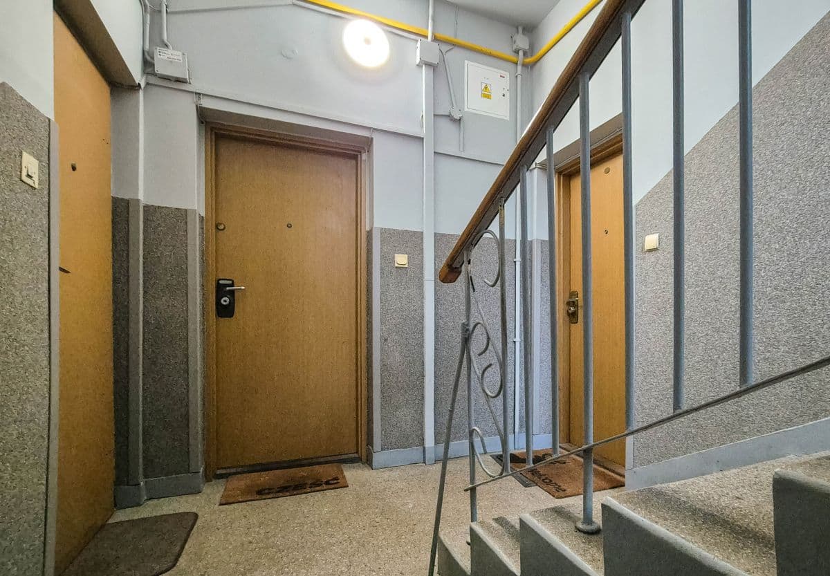 Dwustronne mieszkanie w cichej okolicy, blisko parków – 8