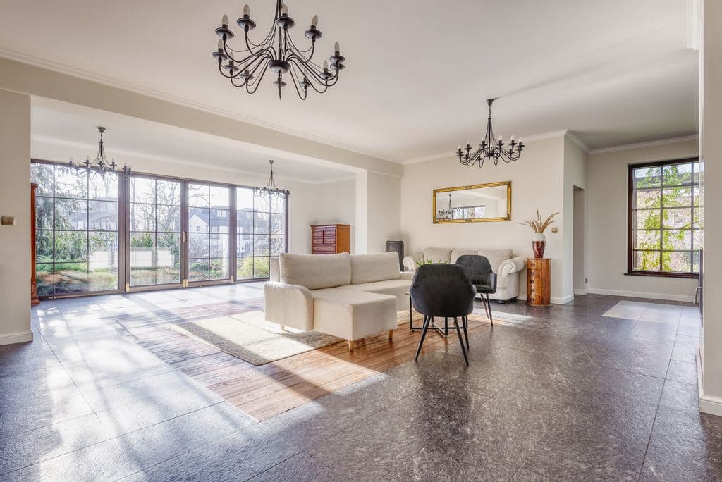 Przestronny wolnostojący dom z dużym ogrodem w Białołęce – 2