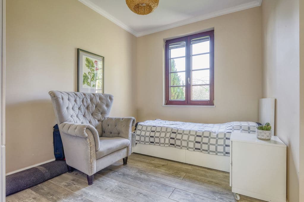 Przestronny wolnostojący dom z dużym ogrodem w Białołęce – 8