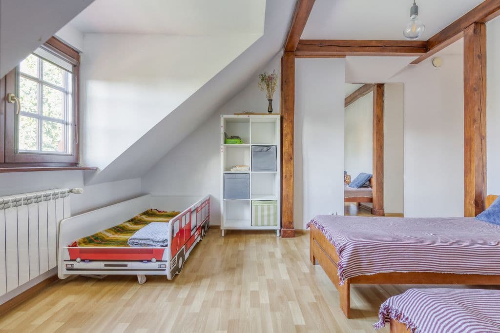 Przestronny wolnostojący dom z dużym ogrodem w Białołęce – 9