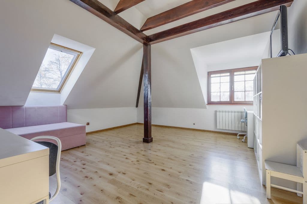 Przestronny wolnostojący dom z dużym ogrodem w Białołęce – 15