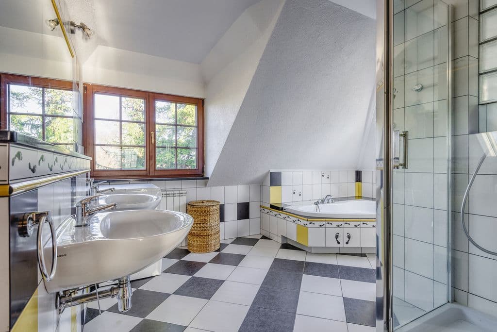 Przestronny wolnostojący dom z dużym ogrodem w Białołęce – 22