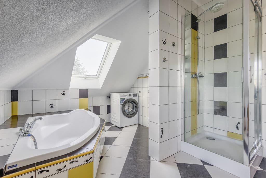 Przestronny wolnostojący dom z dużym ogrodem w Białołęce – 24