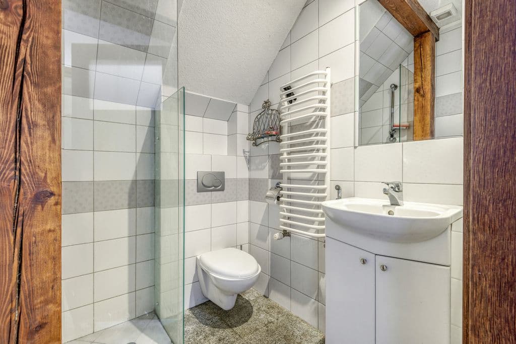 Przestronny wolnostojący dom z dużym ogrodem w Białołęce – 26