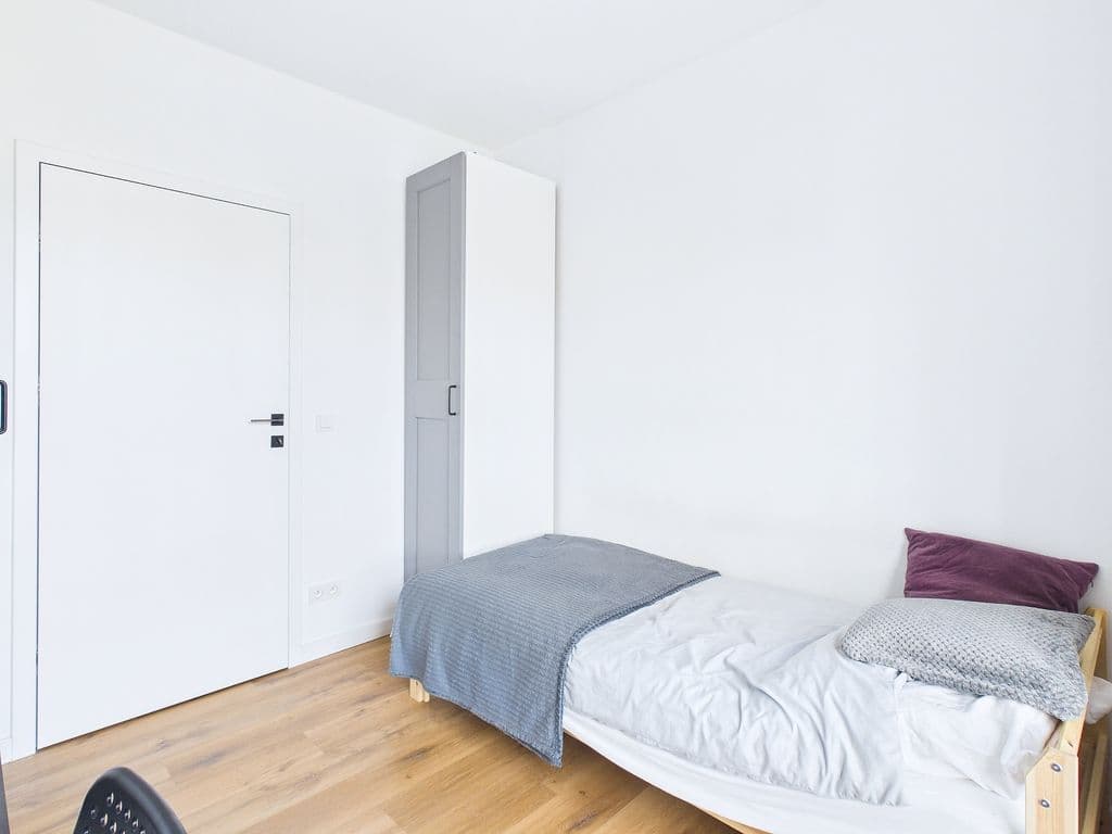 Mieszkanie 3-pokojowe przy Metro Chrzanów, dostępne od kwietnia – 13