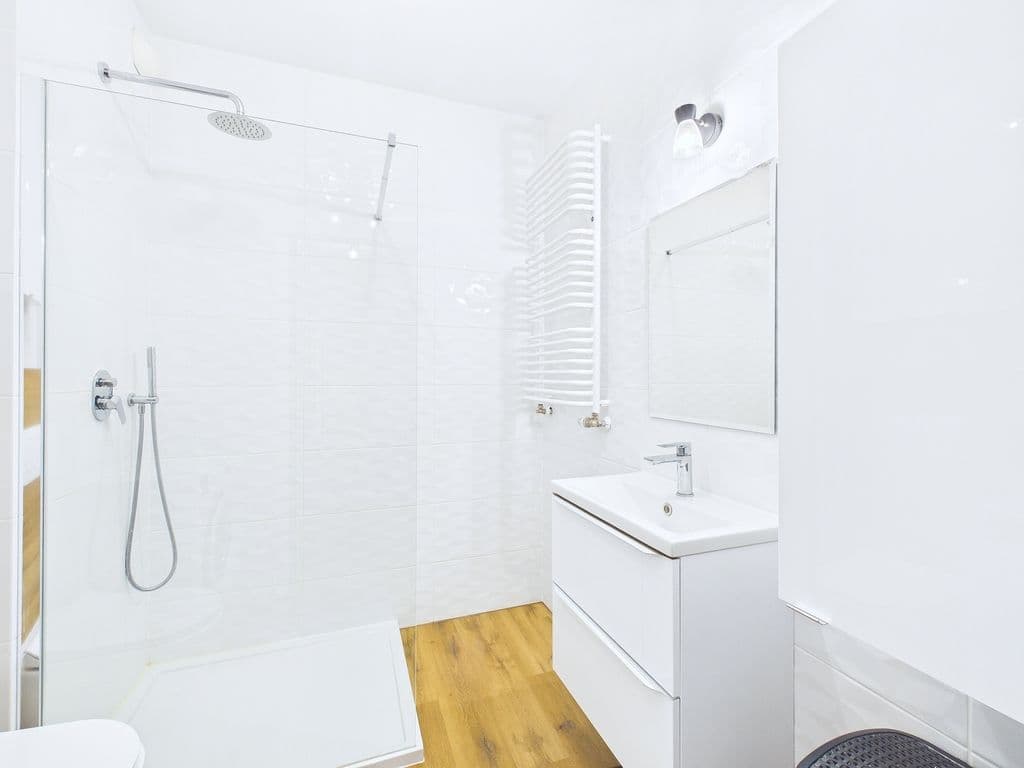 Mieszkanie 3-pokojowe przy Metro Chrzanów, dostępne od kwietnia – 17