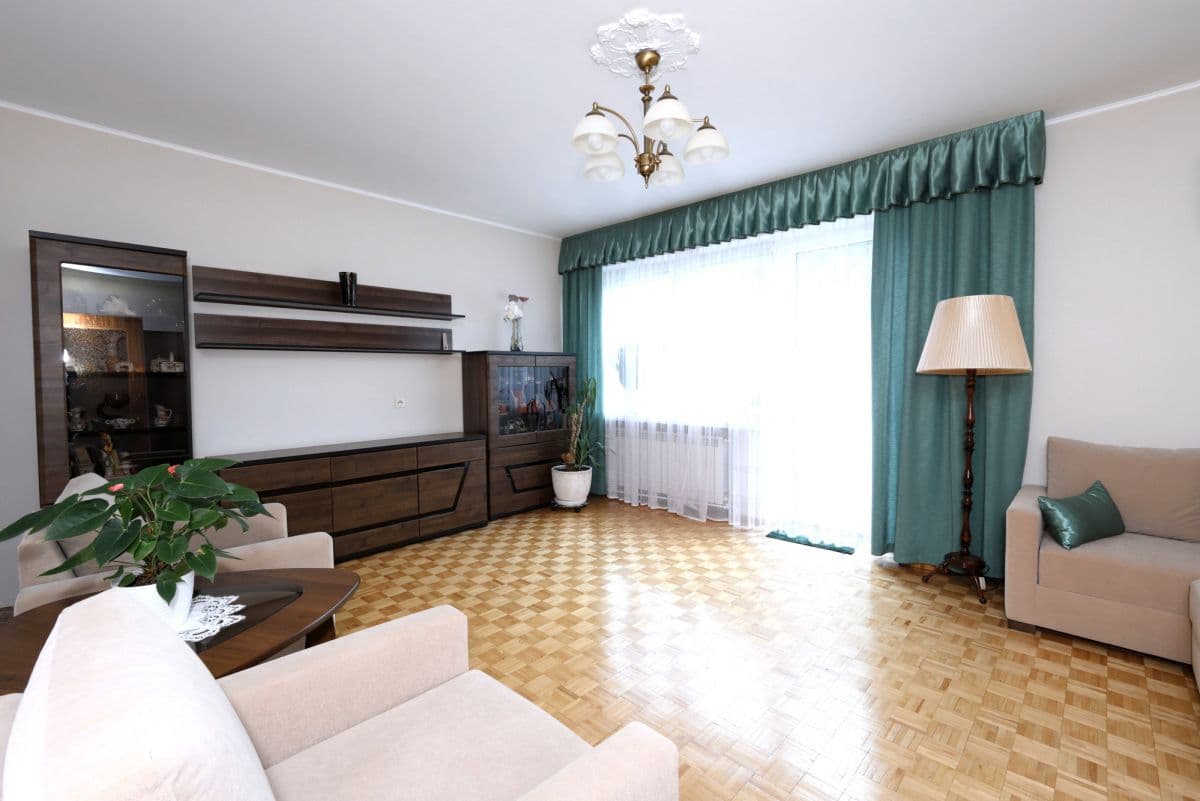 Przestronny dom wolnostojący z ogrodem przy ul. Rozwadowskiej – 1