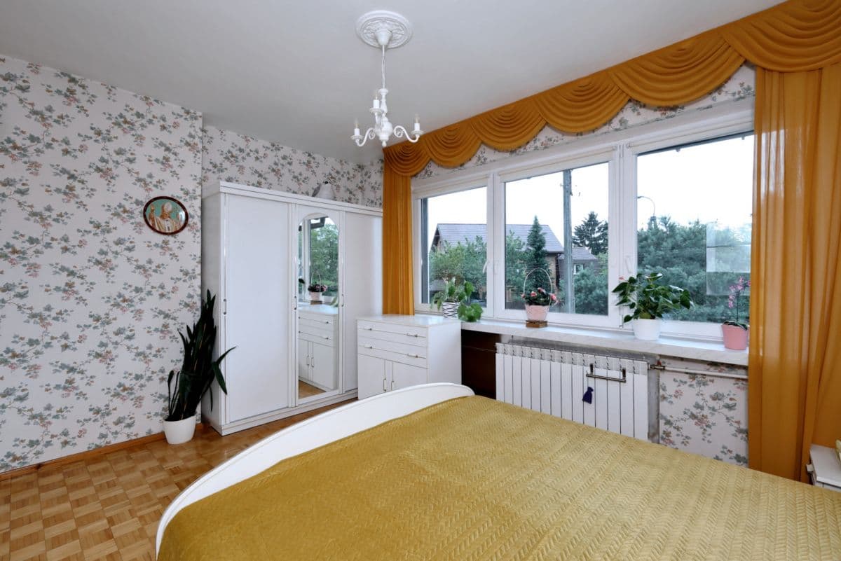 Przestronny dom wolnostojący z ogrodem przy ul. Rozwadowskiej – 8