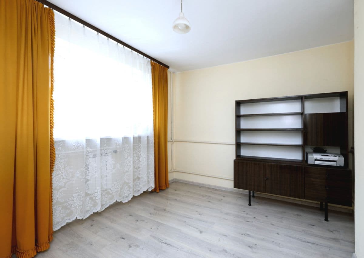 Przestronny dom wolnostojący z ogrodem przy ul. Rozwadowskiej – 10