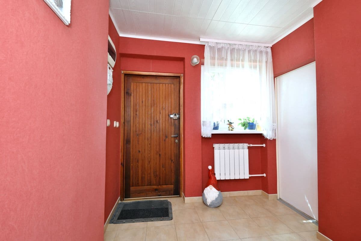 Przestronny dom wolnostojący z ogrodem przy ul. Rozwadowskiej – 15