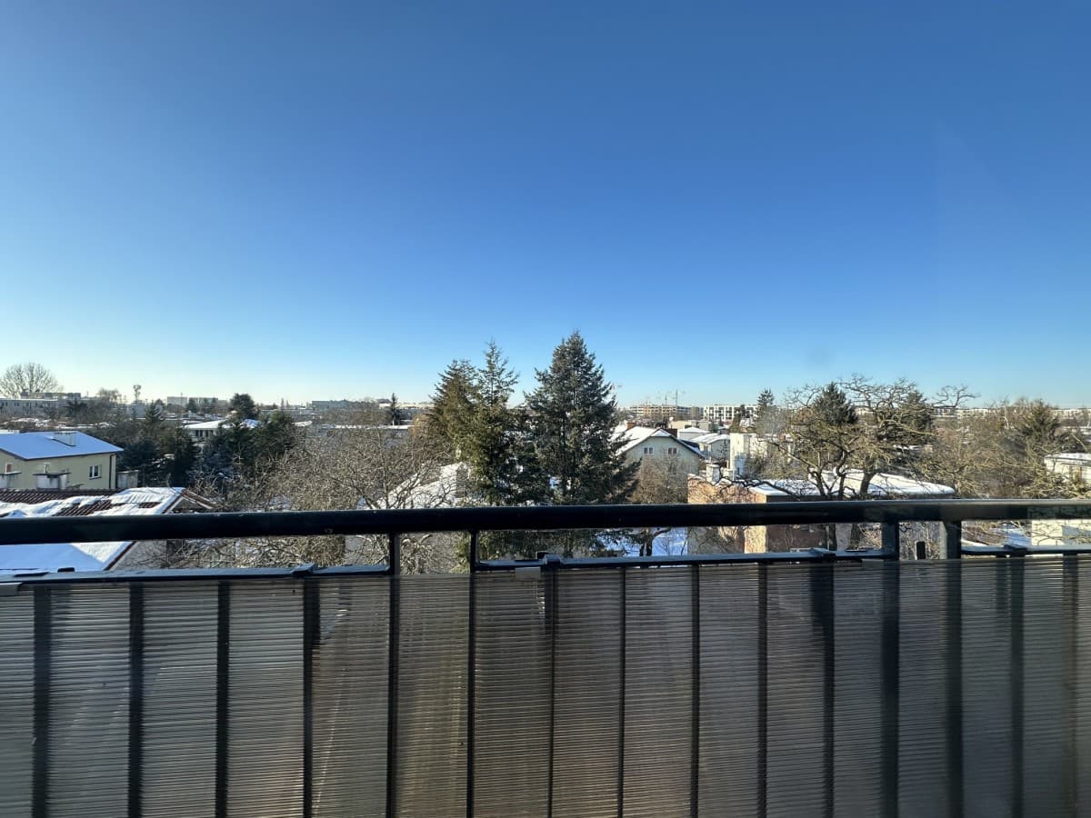 Odnowione mieszkanie z panoramicznymi widokami w Ursusie – 3