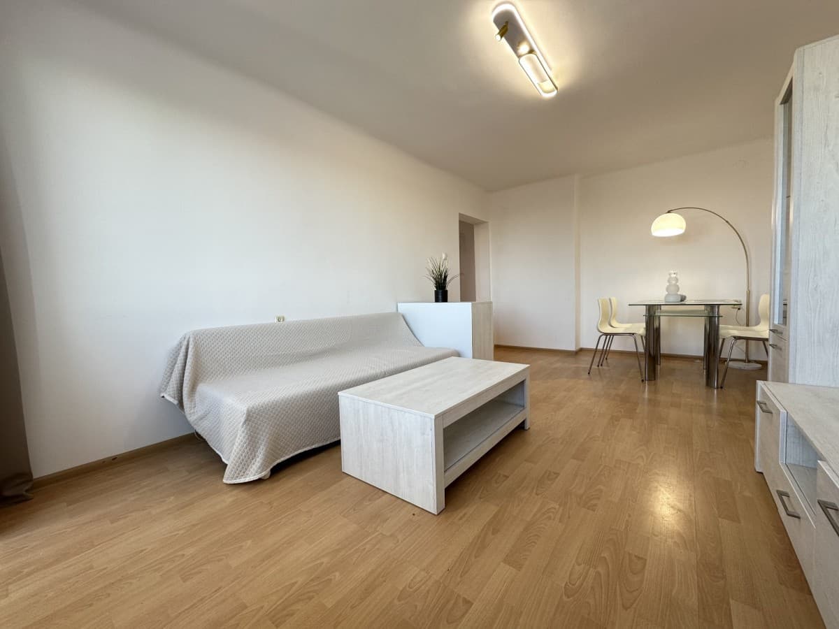 Odnowione mieszkanie z panoramicznymi widokami w Ursusie – 4