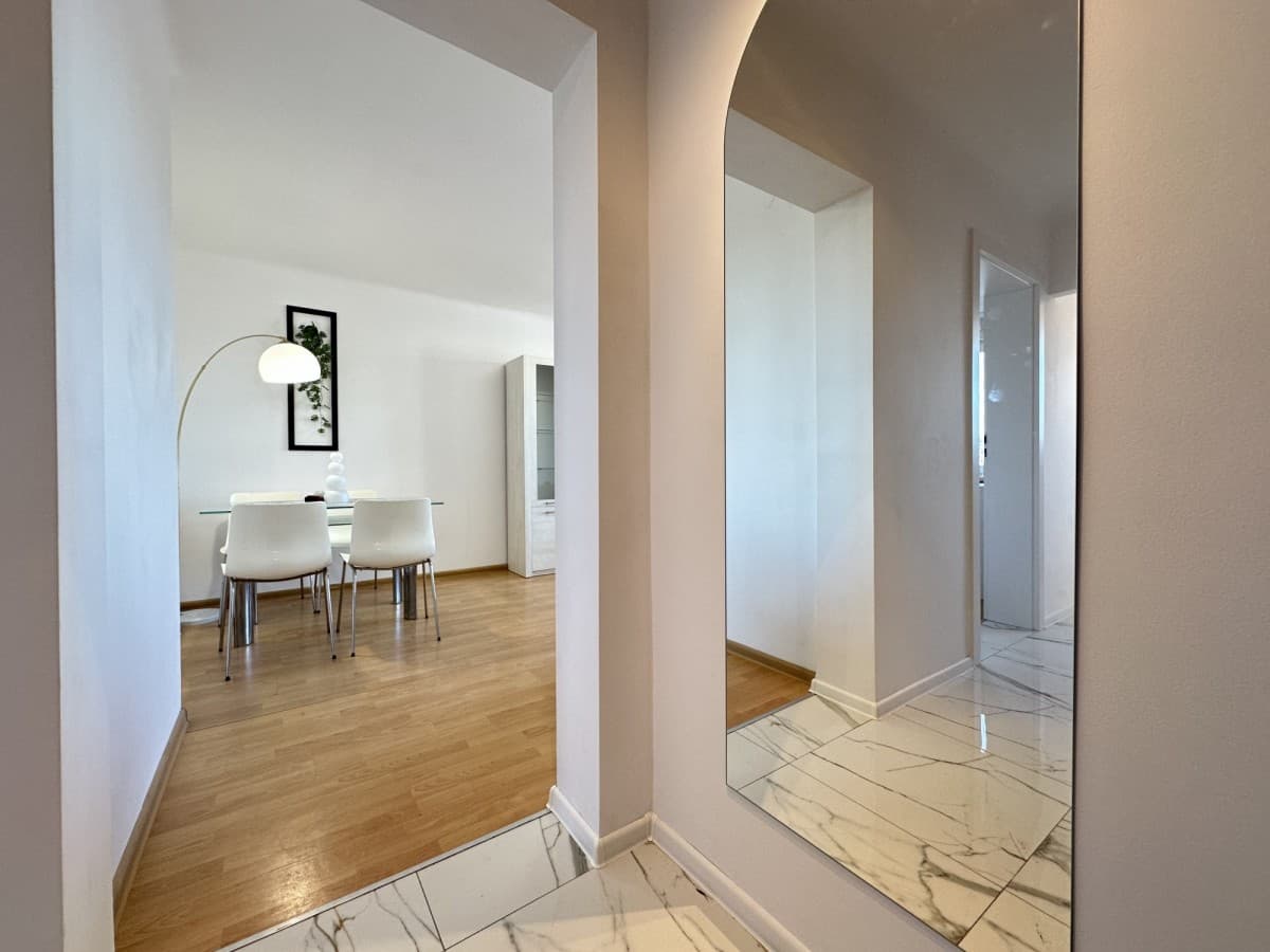 Odnowione mieszkanie z panoramicznymi widokami w Ursusie – 8