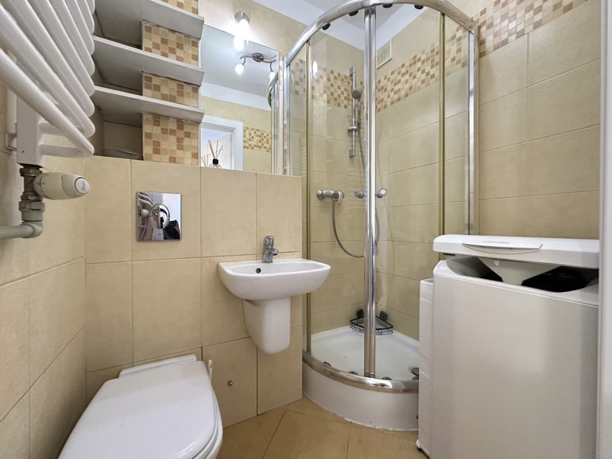 Odnowione mieszkanie z panoramicznymi widokami w Ursusie – 14