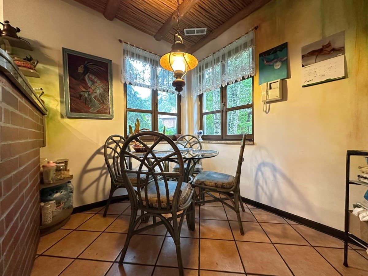 Wyjątkowy dom w stylu Santa Fe w Falenicy – 10