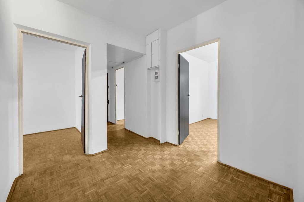 Czteropokojowe mieszkanie z balkonem z widokiem na park – 10