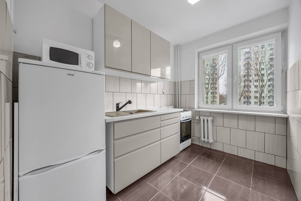 Czteropokojowe mieszkanie z balkonem z widokiem na park – 13