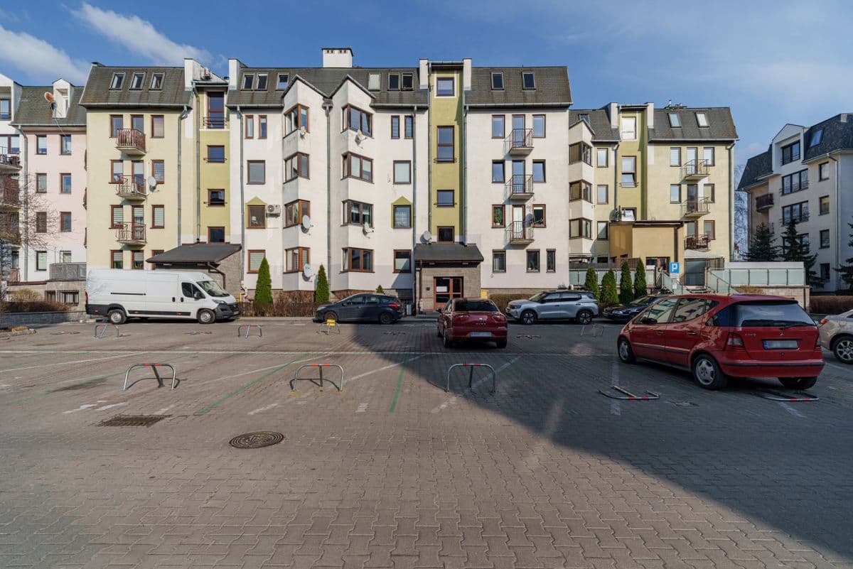 Funkcjonalne mieszkanie z balkonem na 1 piętrze – 16