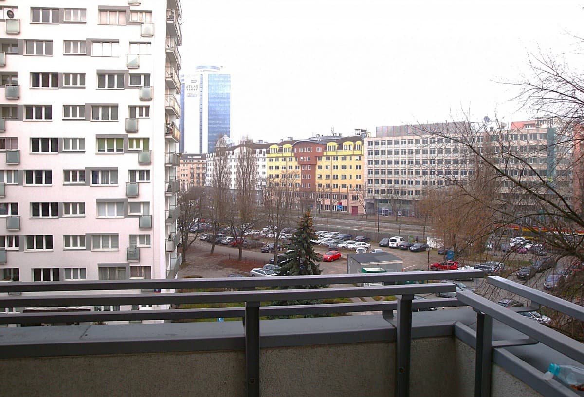 Lokal biurowy w odnowionym budynku blisko komunikacji – 2