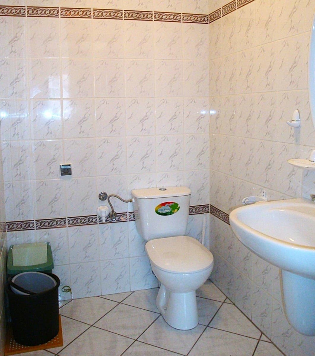 Lokal biurowy w odnowionym budynku blisko komunikacji – 12