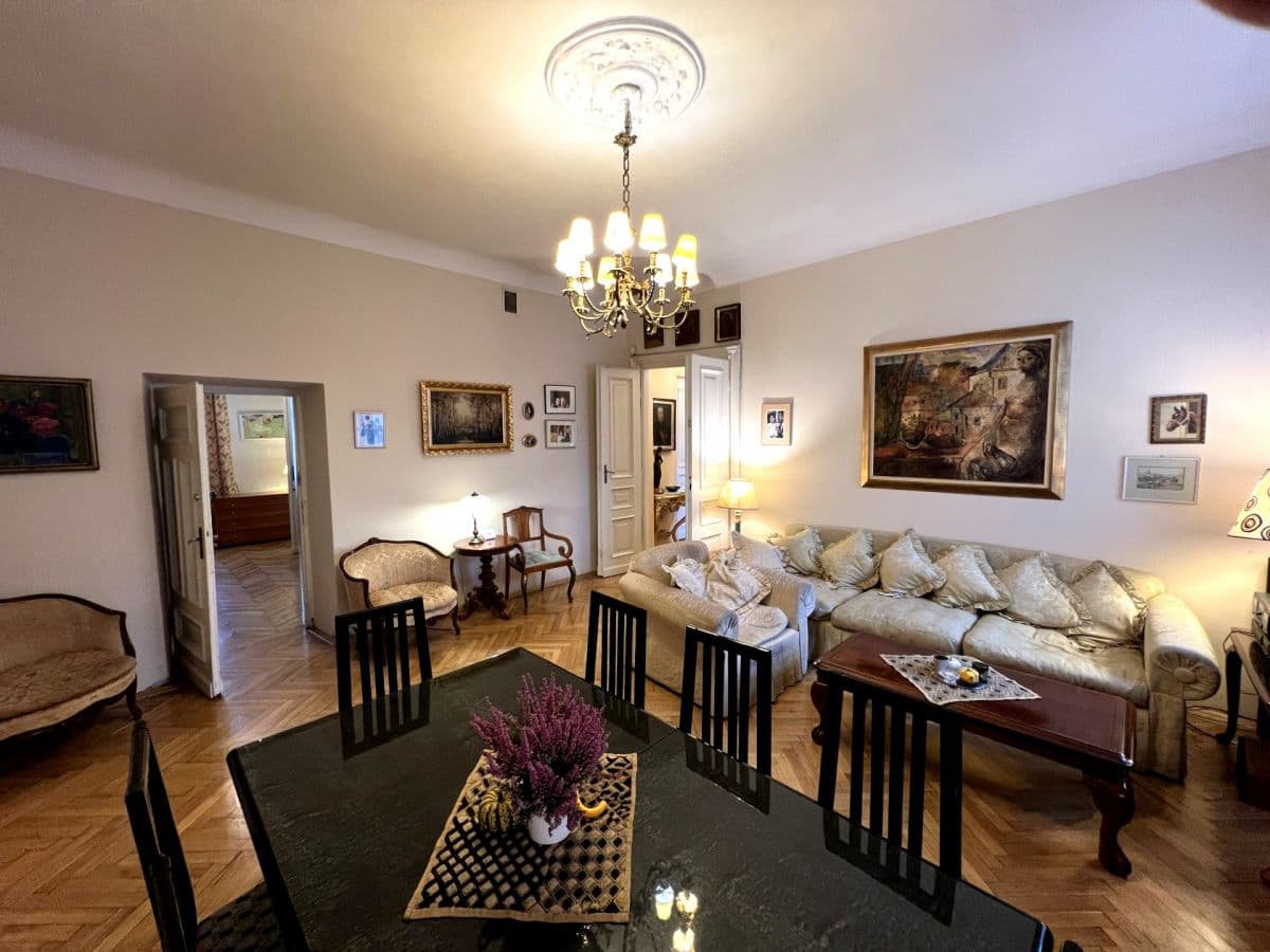 Zabytkowy apartament z nowoczesnymi udogodnieniami blisko metra – 1