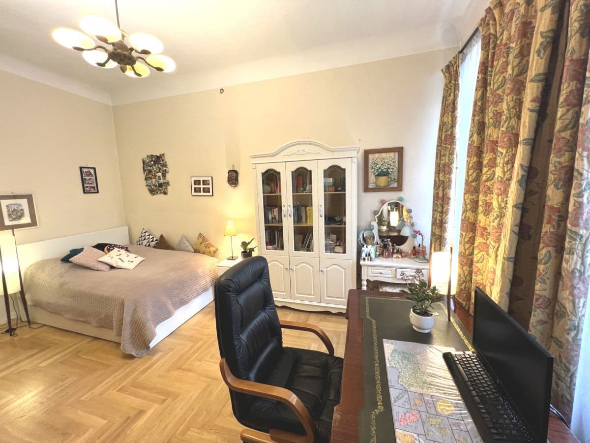 Zabytkowy apartament z nowoczesnymi udogodnieniami blisko metra – 3