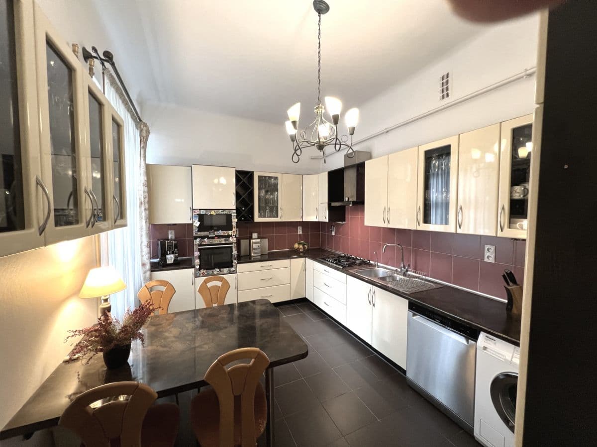 Zabytkowy apartament z nowoczesnymi udogodnieniami blisko metra – 7