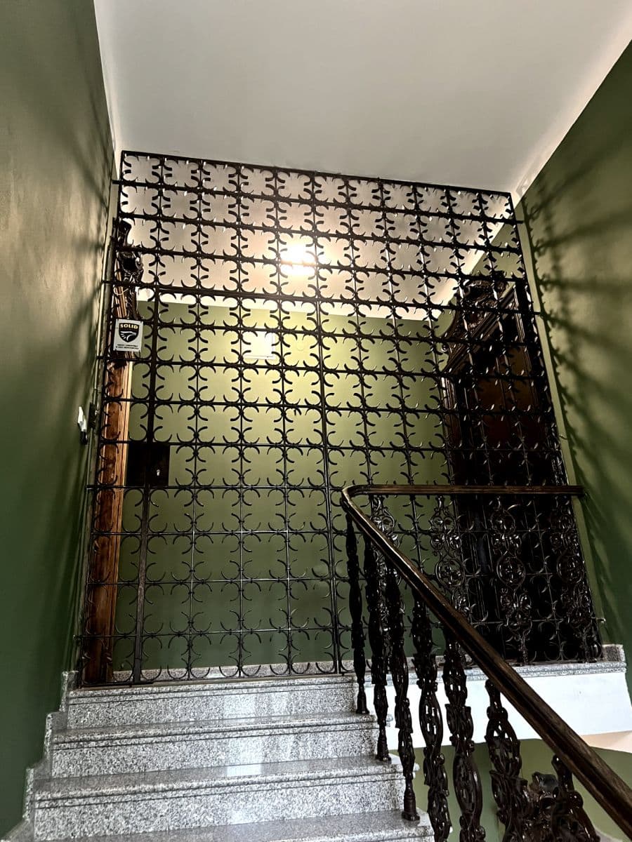 Zabytkowy apartament z nowoczesnymi udogodnieniami blisko metra – 17