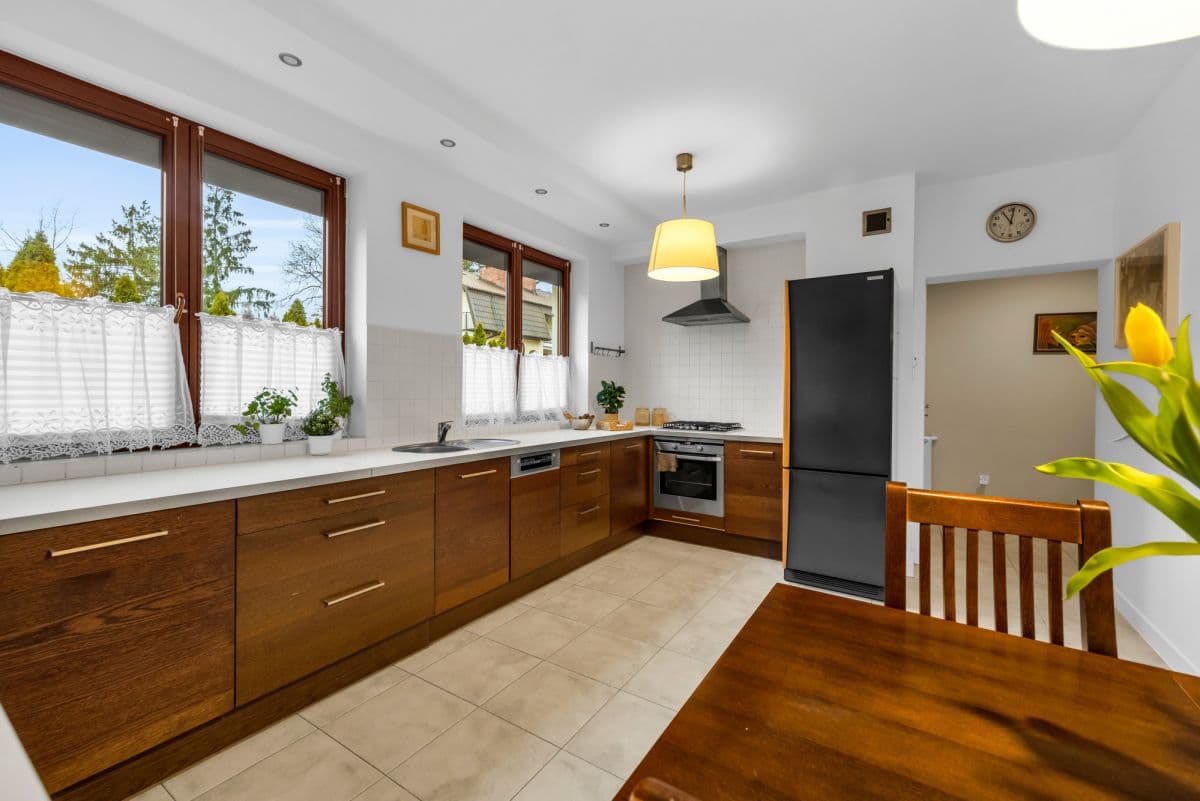 Urokliwy dom bliźniak w spokojnej dzielnicy Wawer – 8