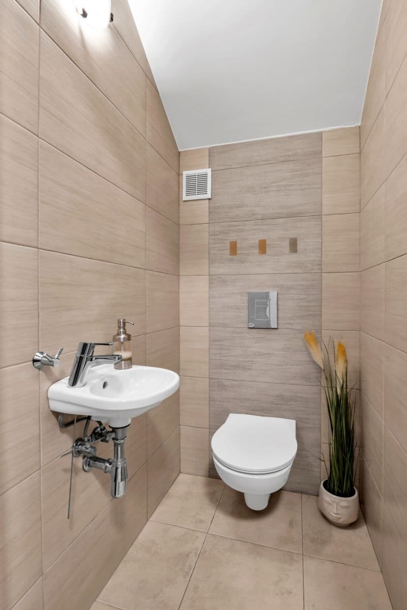 Urokliwy dom bliźniak w spokojnej dzielnicy Wawer – 9