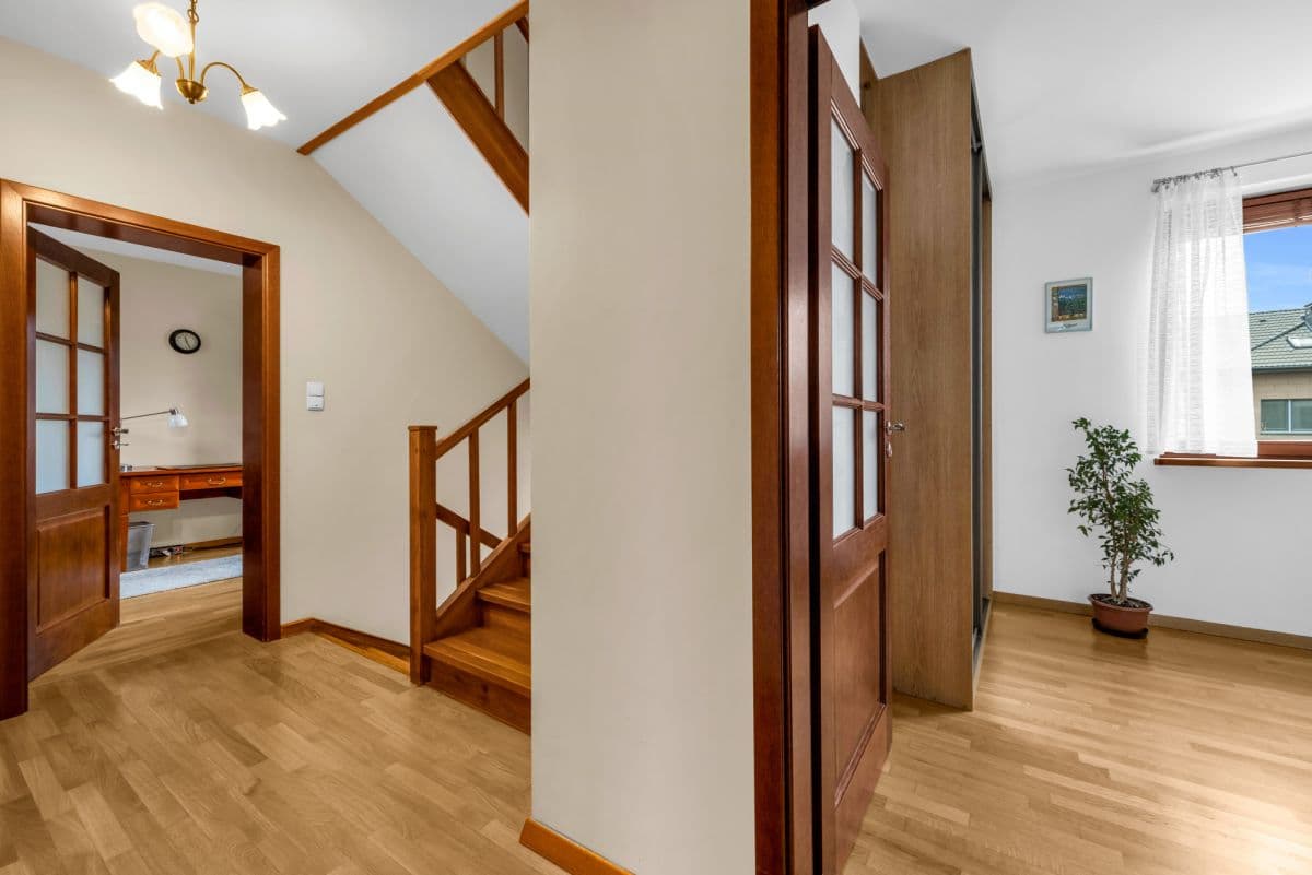 Urokliwy dom bliźniak w spokojnej dzielnicy Wawer – 16