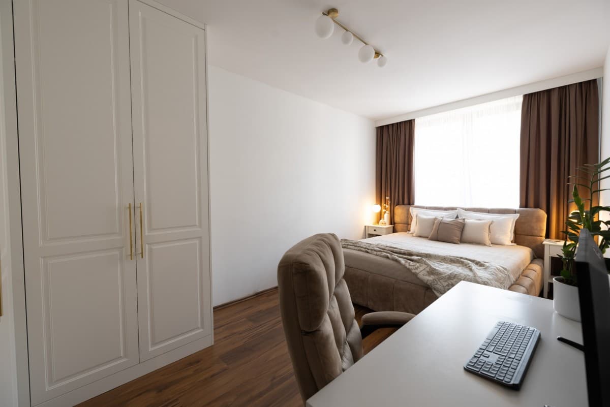 Przestronne mieszkanie rodzinne przy metrze Ulrychów – 10