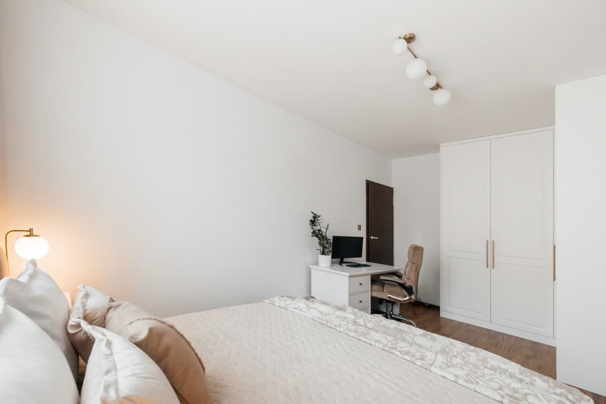 Przestronne mieszkanie rodzinne przy metrze Ulrychów – 11